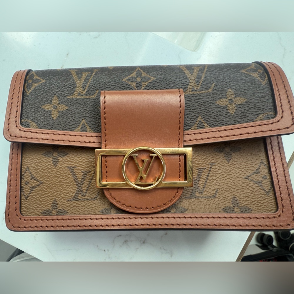 Monogram Reverse Dauphine Chain Wallet